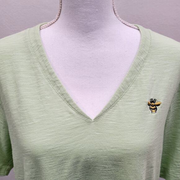 Chico's T-Shirt Women's 2, Large Green Bumble Bee V-Neck Short Sleeve High Low - Picture 5 of 8